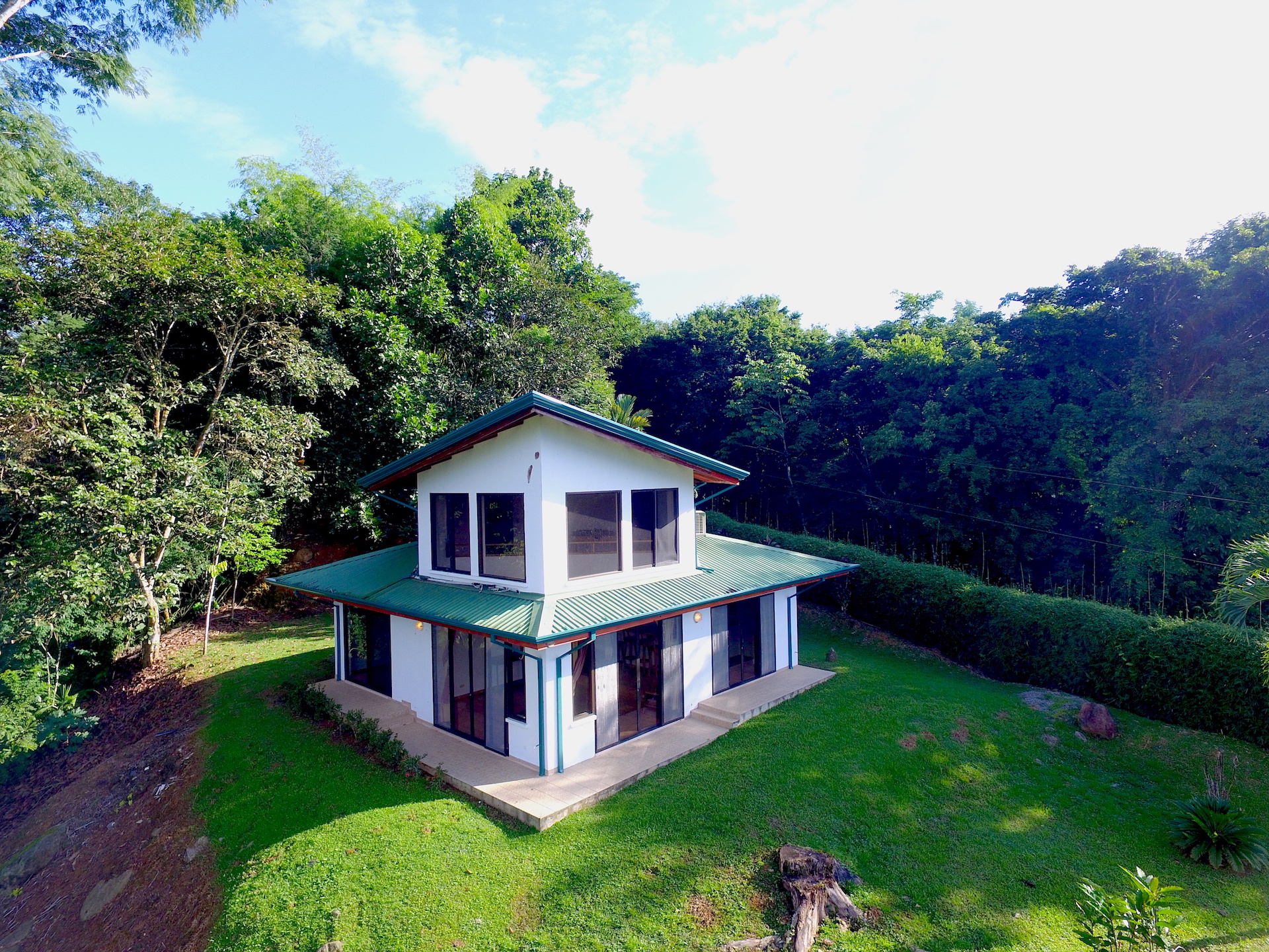 Beautiful Mountain Home With Partial Ocean View In Lagunas, Dominical